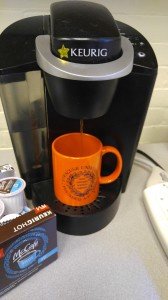 кофе-машина в рабочем кабинете